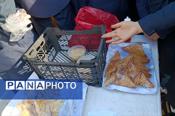 بازارچه غذا و صنایع دستی دانش آموزان دبیرستان صدیقه کبری 