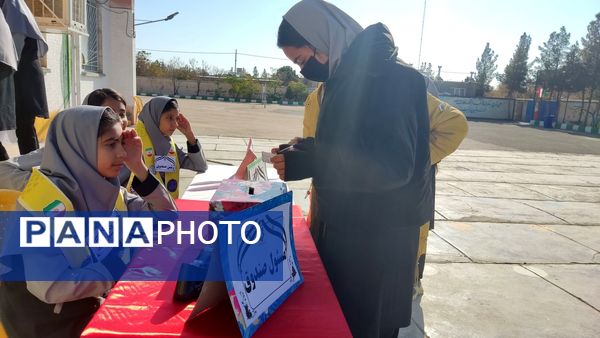 انتخابات شورای دانش آموزی در دبیرستان نمونه دولتی مهرورزان خواف