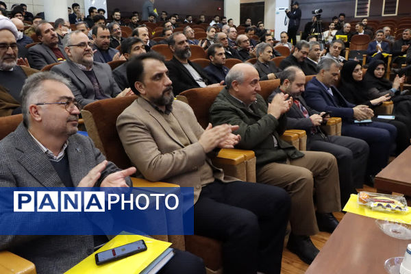 همایش تقدیر از پژوهشگران و فناوران برتر خراسان رضوی و تجلیل از جهادگران علم و فناوری