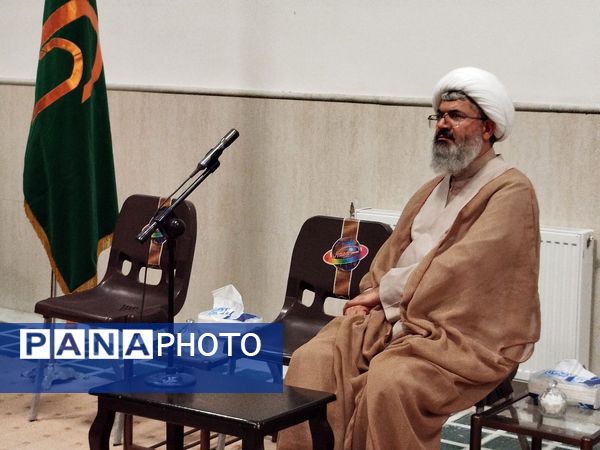 مراسم اختتامیه مدرسه انقلاب شهرستان کاشمر 