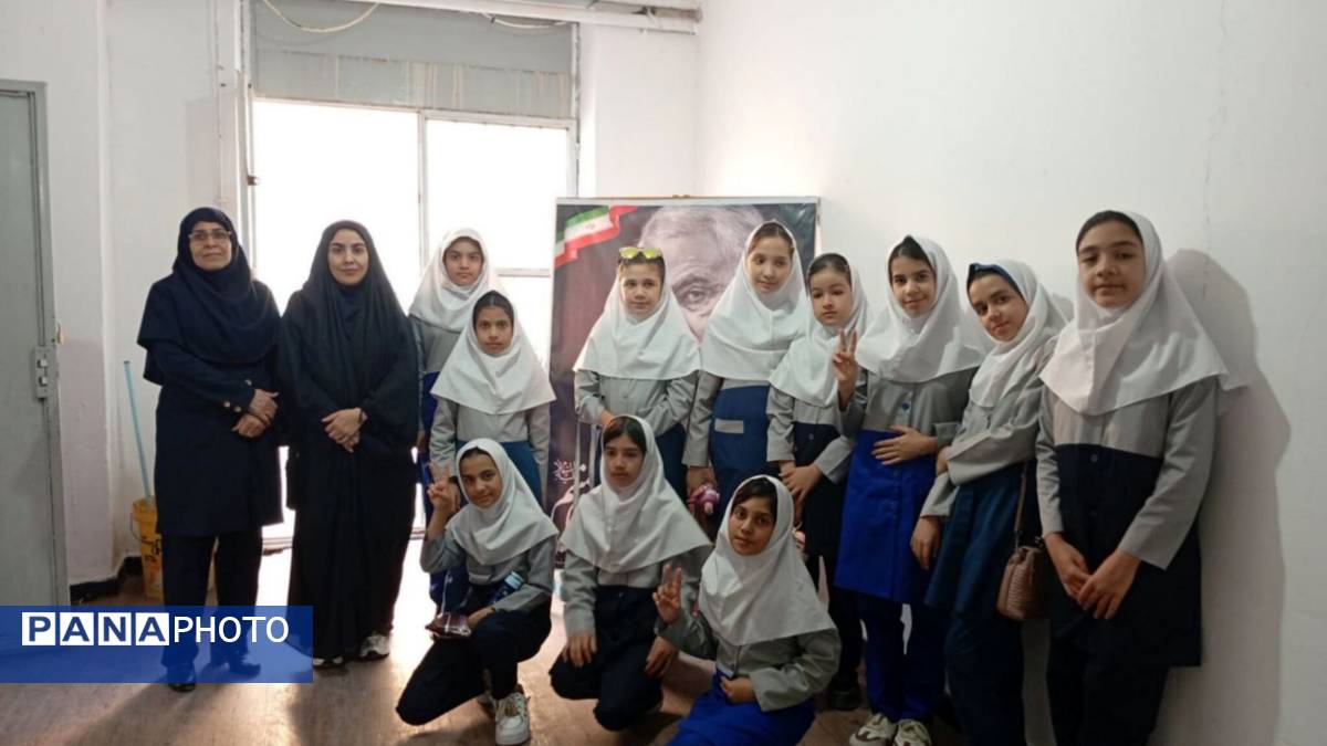 بازدید دانش‌آموزان دبستان درخشنده از پژوهش سرای آیندگان 