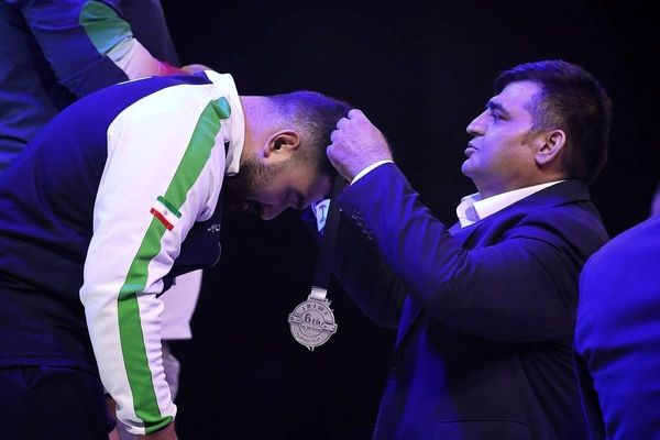 قهرمانان آینده وزنه‌برداری از دل مدارس کشف می‌شوند/
لزوم احیای مسابقات آموزشگاهی