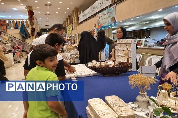 نمایشگاه برکت باحضور کارآفرینان طرح های اشتغال‌زایی در مشهد