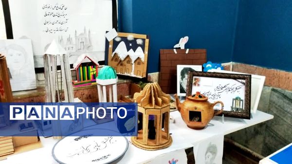 نمایشگاه  دستاوردهای علمی و تحقیقاتی دانش‌آموزان کلات