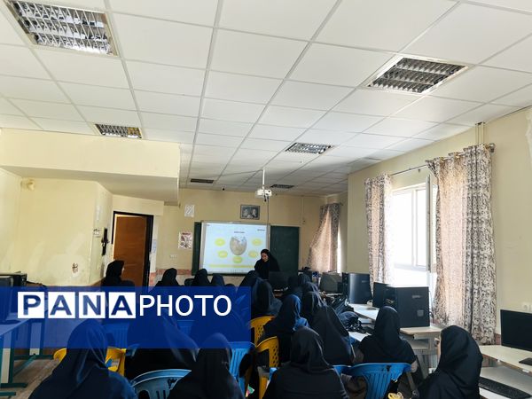 برگزاری روز دوم کارگاه توانا با حضور جمعی از مدیران و معلمان در سملقان