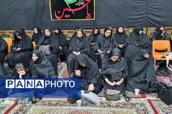 فرهنگیان آموزش و پرورش ناحیه سه در سوگ امام هشتم