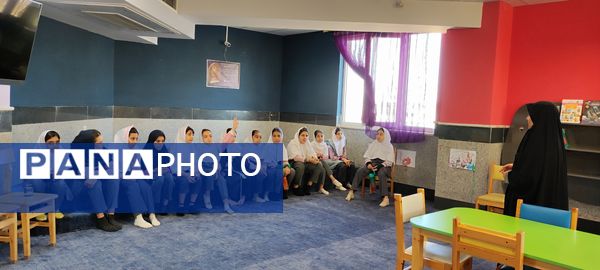 بازدید دانش آموزان دبستان محجبه از کتابخانه اندیشه شیروان
