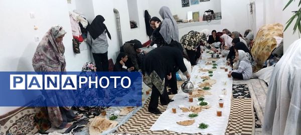 بانوان فدافن  زمزمه‌های ایمان در خلوت نورانی اعتکاف مسجد جامع