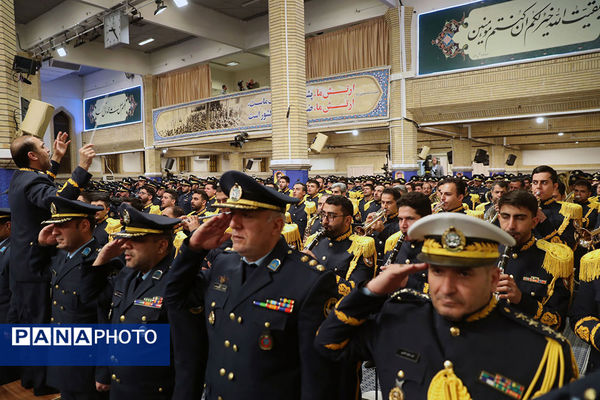 دیدار جمعی از فرماندهان نیروی هوایی و پدافند هوایی ارتش جمهوری اسلامی ایران با مقام معظم رهبری
