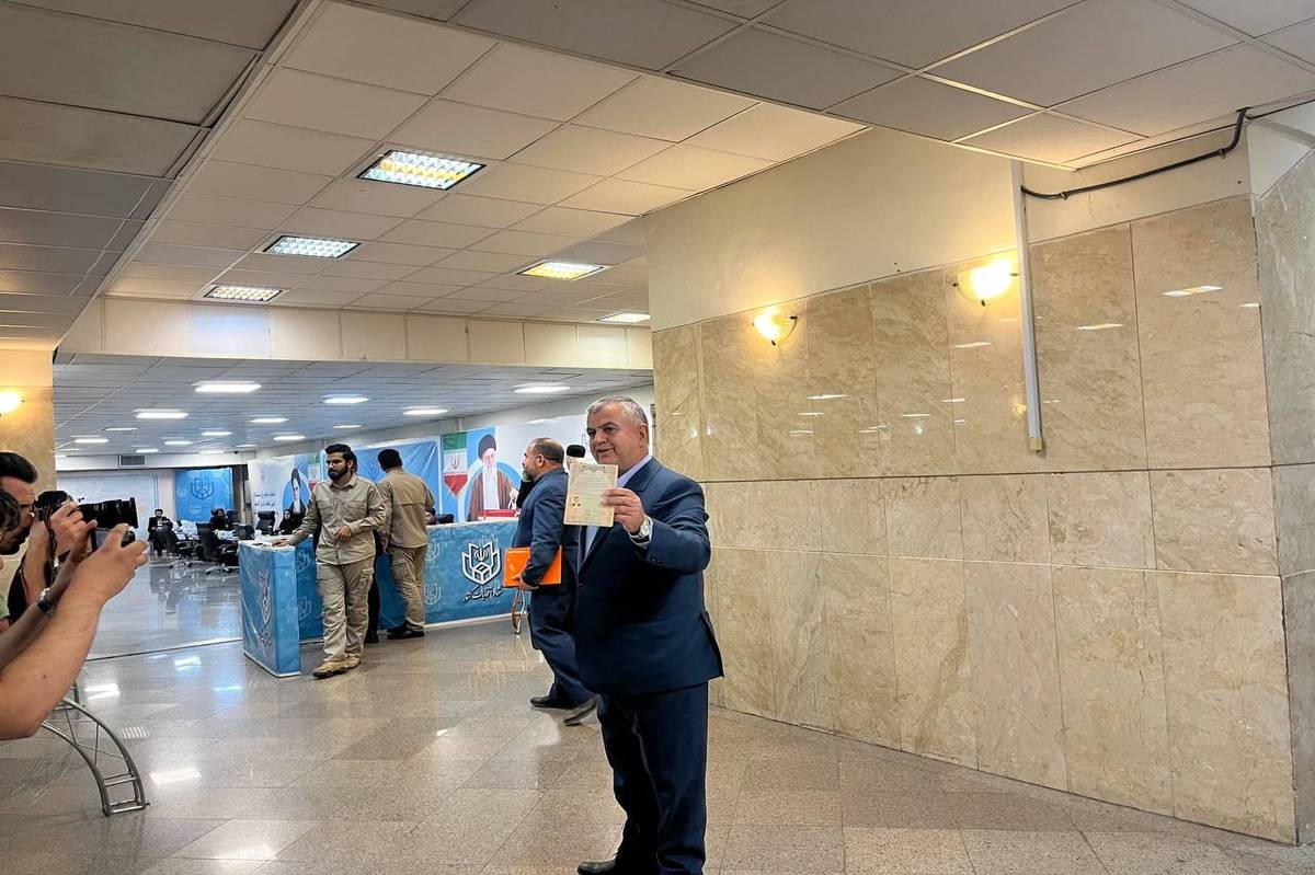 حمید کریمی برای ثبت‌نام در انتخابات ریاست‌جمهوری وارد ستاد انتخابات شد