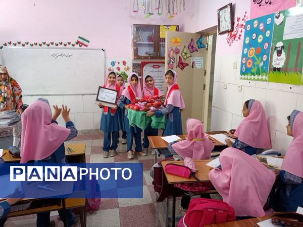 جشن متنوع میلاد حضرت زینب (س) در مدرسه شهید هادی آریایی