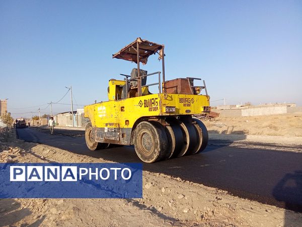 آغاز عملیات آسفالت ریزی در روستای درخت سنجد 