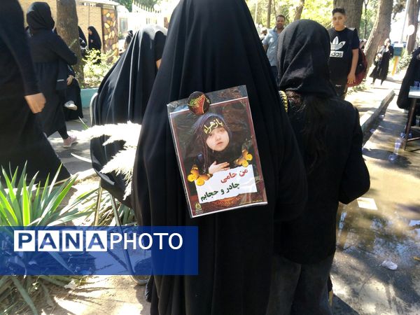 جاماندگان اربعین حسینی در  راهپیمایی حرم تا حرم نیشابور 