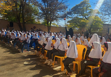 مدرسه محدثه مهاجران، غرق در شادی و نشاط دانش‌آموزی