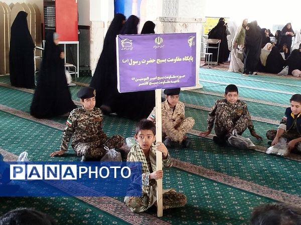 گردهمایی باشکوه بسیجیان کاشمر در باغمزار به مناسبت هفته بسیج  