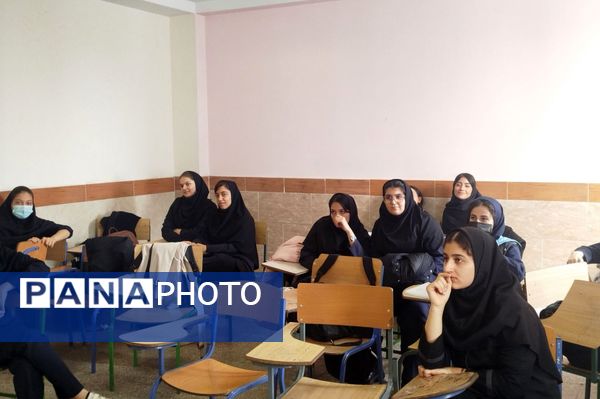 میز خدمت اکرام ایتام و محسنین در رباط‌کریم