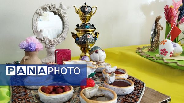 نمایشگاه سفره هفت سین نوروز در دبیرستان دخترانه استقلال 