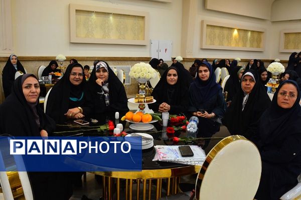 برگزاری مراسم گرامیداشت مقام معلم در بهارستان‌دو