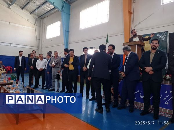 جشن گرامیداشت مقام والای معلم در جاجرم