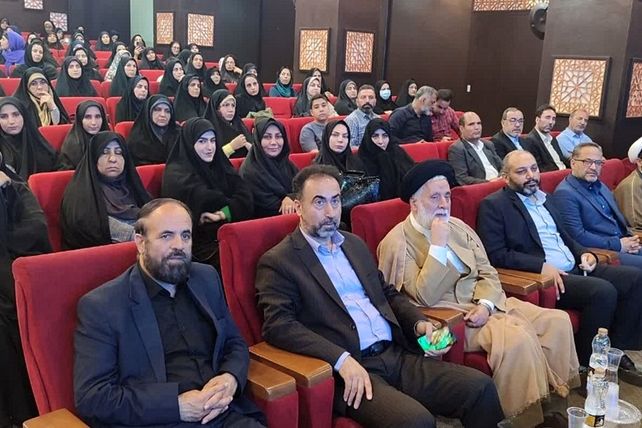 اختتامیه ششمین اجلاسیه نماز  در آستان امامزاده طاهر (ع) کرج