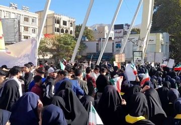 راهپیمایی روز دانش آموز در خرم آباد