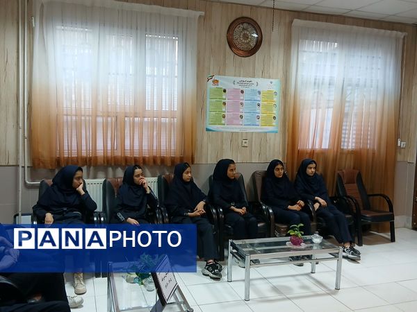 جلسه شورای دانش آموزی دبیرستان سروقد