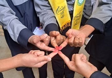 درس ایثار در انتخابات شورای دانش‌آموزی