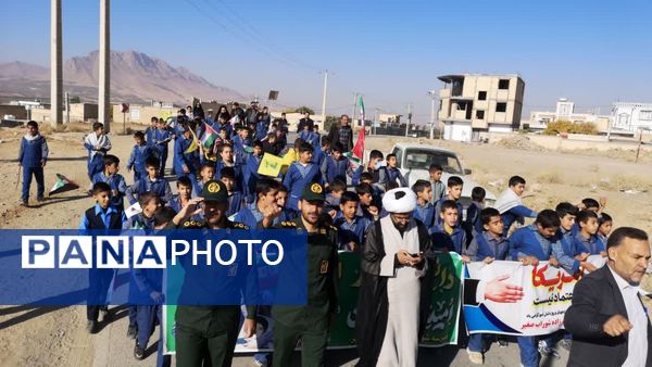 شوراب صغیر میزبان راهپیمایی باشکوه ۱۳ آبان و بزرگداشت روز دانش‌آموز
