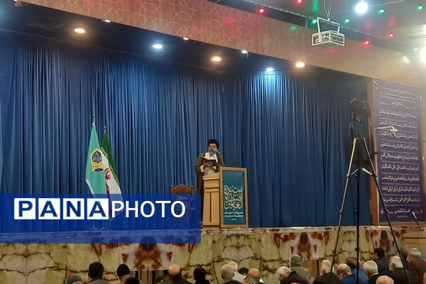 تقدیر از برگزیدگان پویش دانش‌آموزی در نماز جمعه باشکوه پیشوا