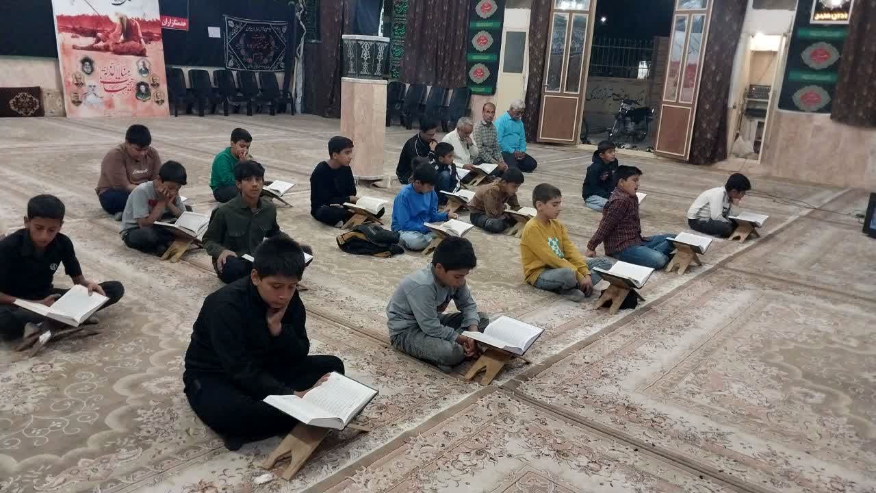 مراسم معنوی قرائت قرآن شهدای فدافن در حسینیه شاهزاده قاسم 