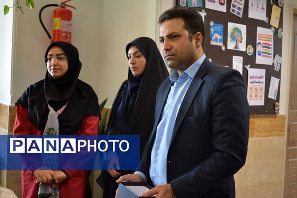 برای اولین‌بار؛ برگزاری کافه ۵۷ در دبیرستان‌ نمونه دولتی ولایت بهارستان‌دو