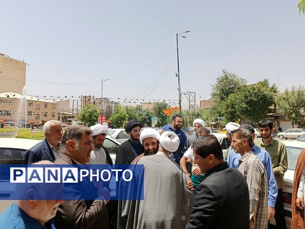 بازگشت امام جمعه از سفر مکه و استقبال گرم مردم فارسان