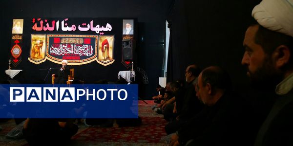 مراسم عزاداری و سینه زنی شب اربعین در هیأت انصار المهدی کاشمر