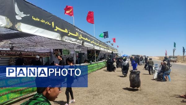 پیاده‌روی زائران در دهه پایانی ماه سفر جاده قدیم نیشابور به سمت مشهد