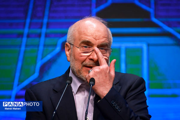 نشست خبری رئیس مجلس شورای اسلامی