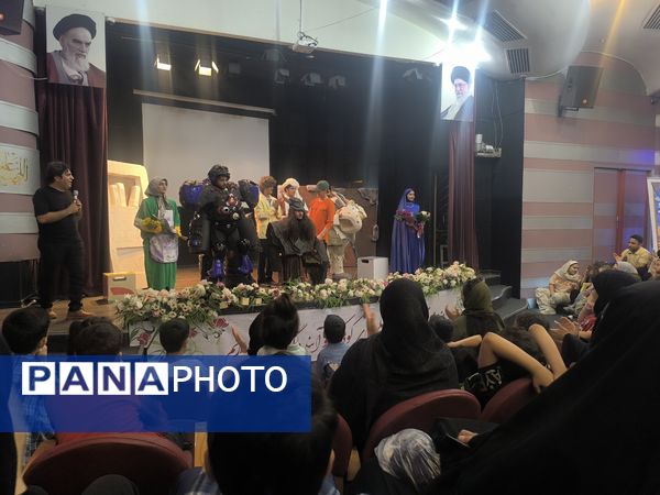 رویداد کودک و شاهنامه در مشهد