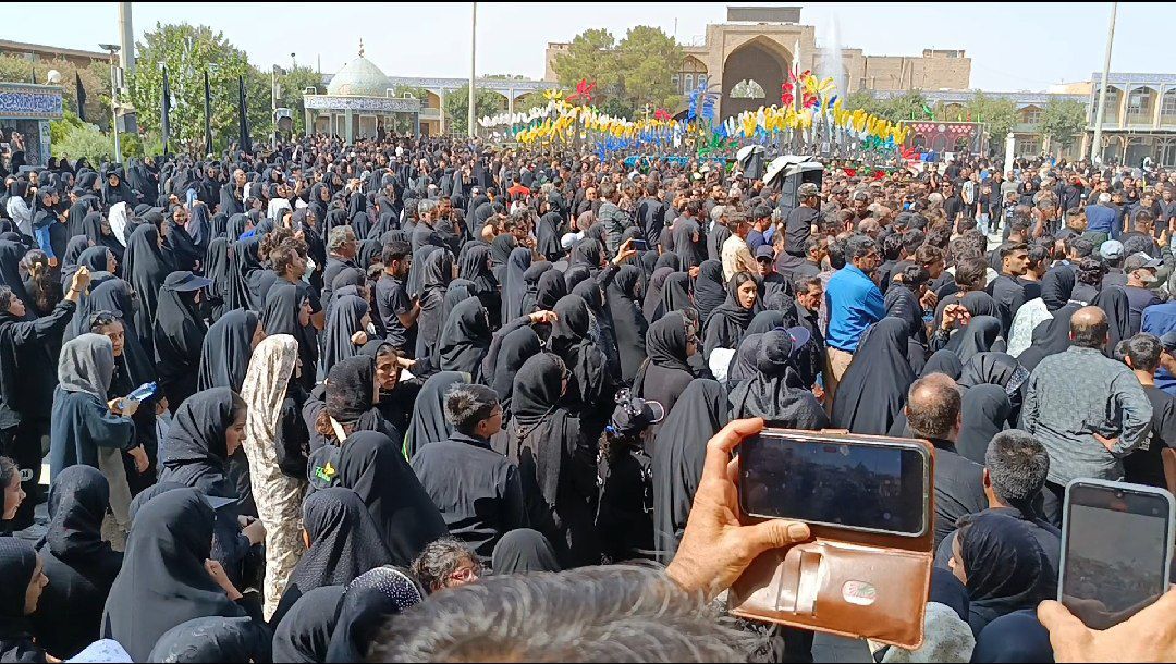 آیین پیاده‌روی جاماندگان اربعین حسینی در منطقه بادرود 