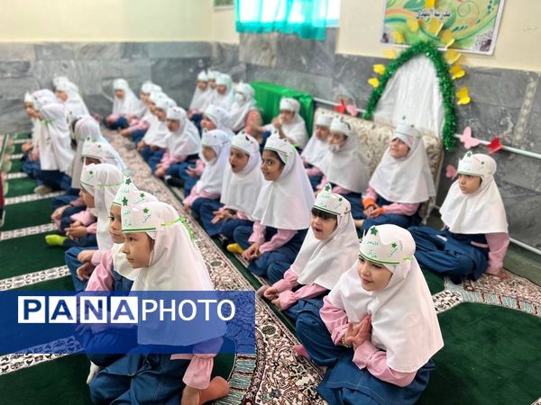 جشن قرآن در دبستان دخترانه المهدی ناحیه 2 کرج و شهرستان فردیس