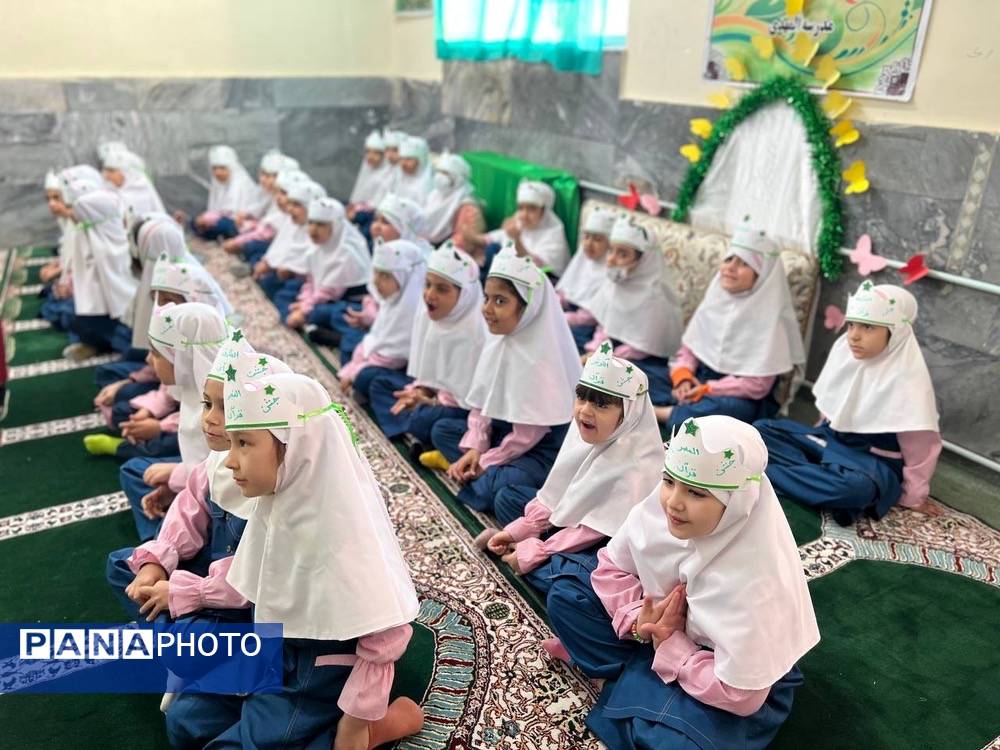جشن قرآن در دبستان دخترانه المهدی ناحیه 2 کرج و شهرستان فردیس