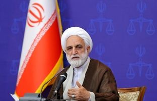 مراقب باشیم در زمین دشمن بازی نکنیم