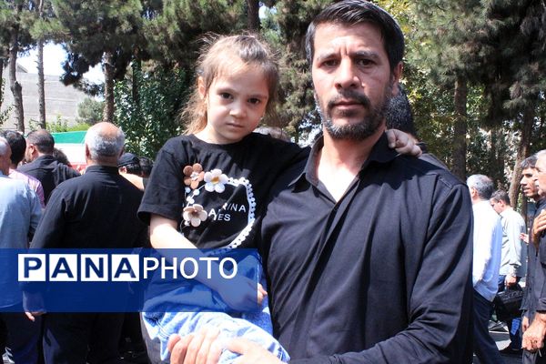 تشییعی که بهارستان را یکپارچه عزادار و مفتخر کرد