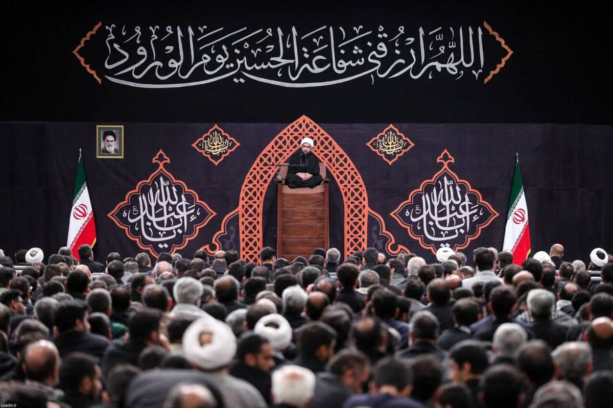 برگزاری عزاداری شب هشتم محرم و توسل به حضرت علیاکبر(ع) در حسینیه امام خمینی(ره)