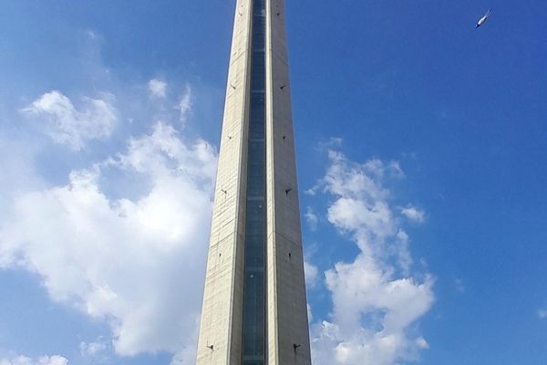یکی از نمادهای مدرن و برجسته تهران برج میلاد است