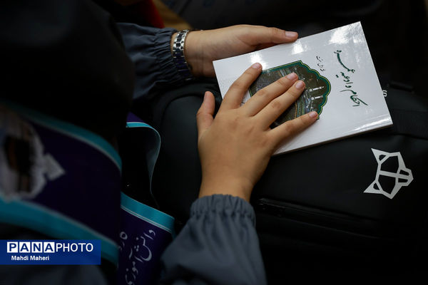 مراسم آموزش کاروان‌های عمره دانش‌آموزی به دانش‌آموزان عازم سرزمین وحی