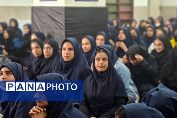 مدرسه نمونه‌دولتی ارشاد شهرستان قرچک در سوگ یاس نبی