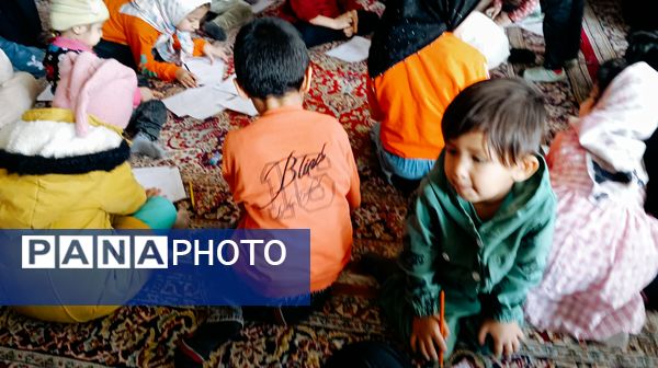 غرفه کودک در نمازجمعه کاشمر