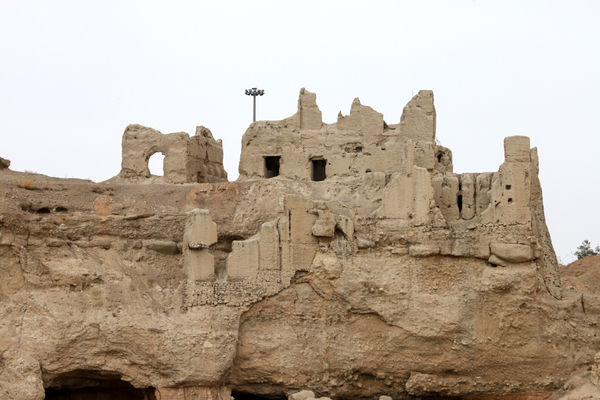 قلعه باستانی ایزدخواست؛ نخستین بنای طبقاتی دنیا