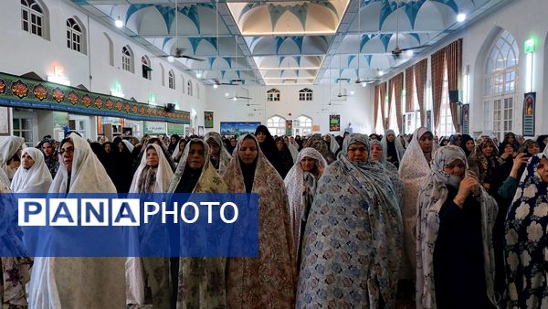حضور دانش‌آموز خبرنگاران پانا در نماز جمعه به مناسبت روز خبرنگار