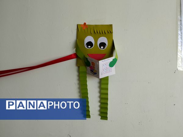 نمایشگاه کتاب در مدرسه تکتم خلیل آباد 