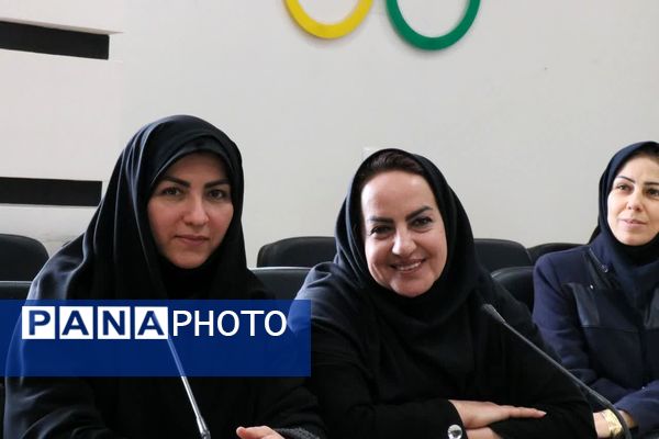 آیین قدردانی از زحمات کارکنان اداره‌کل ورزش و جوانان در شهرکرد